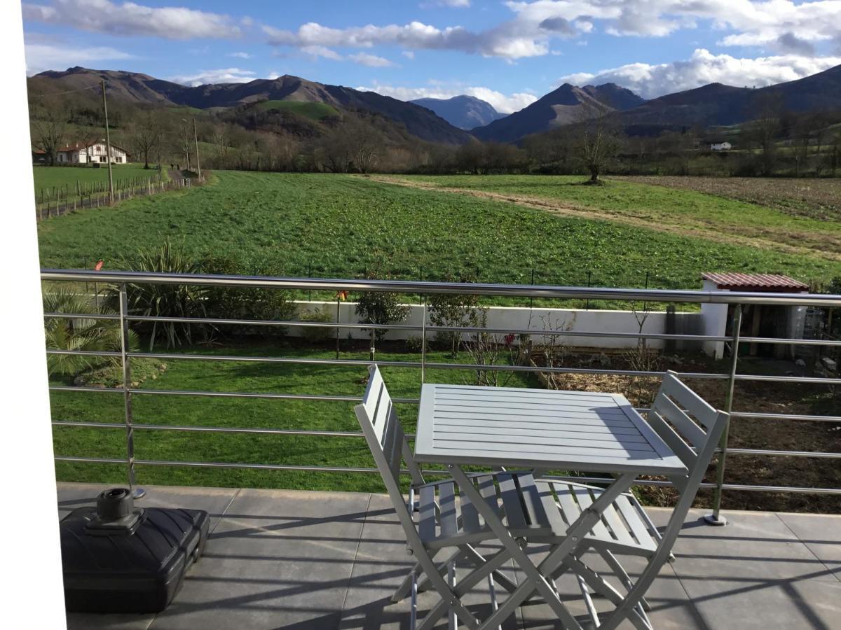 Gites Vue Montagne St Jean Pied De Port Pays Basque سان جان بييه دو بور المظهر الخارجي الصورة